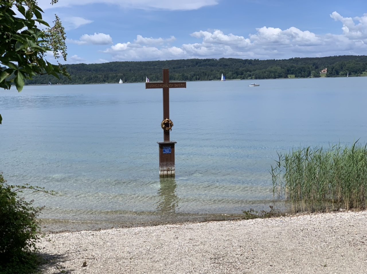 Gedenkstein für Ludwig II. im Starnberger See