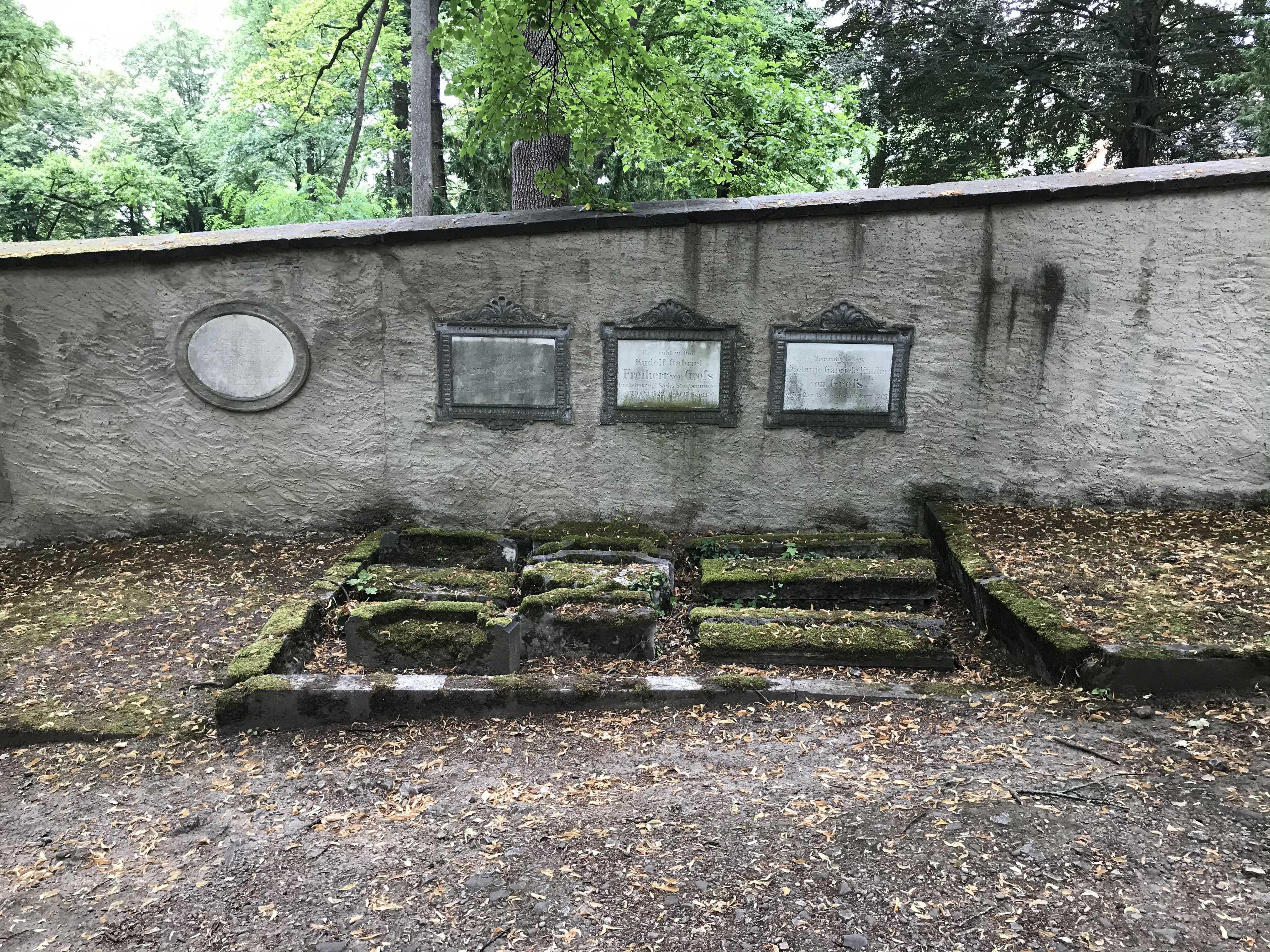 Grabstein Rudolf Gabriel Freiherr von Gross, Hauptfriedhof Weimar, Thüringen, Deutschland